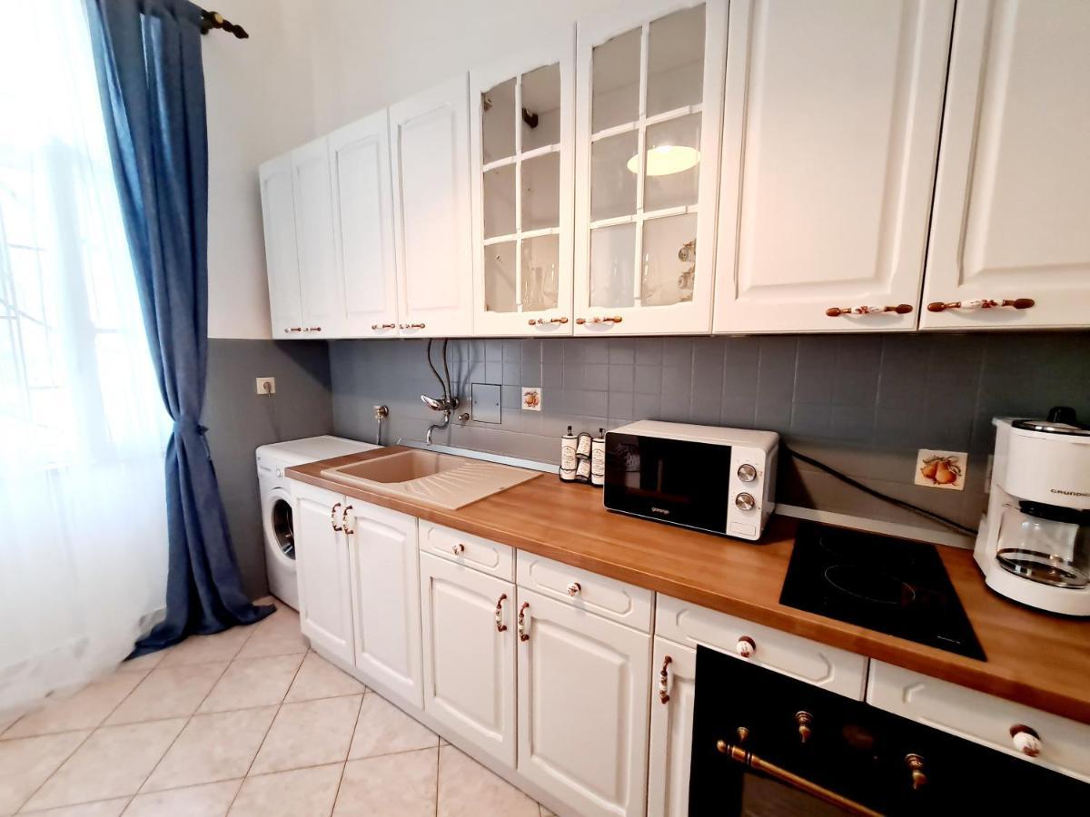 Apartment Zoey Опатія Екстер'єр фото